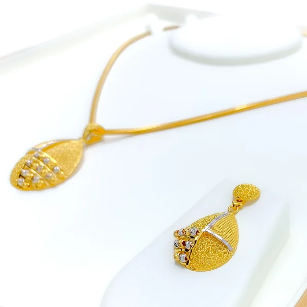 Two-Tone 22K Gold Pendant Set - Image 3