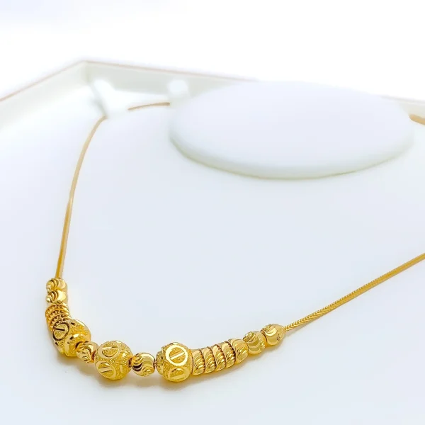 Opulent Fashionable 22k Gold Necklace - Image 3