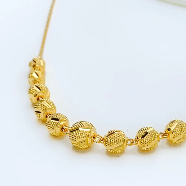 Radiant Twinkling 22k Gold Necklace - Image 4