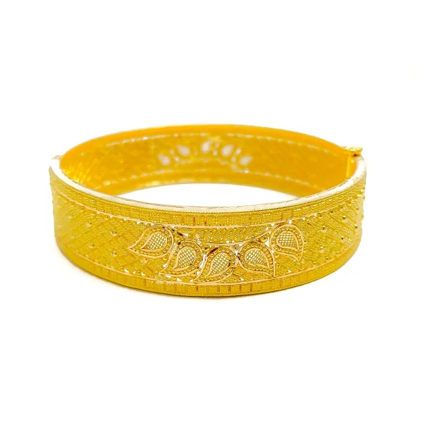 Ornamental Netted Paisley 22k Gold Screw Bangle - Image 3